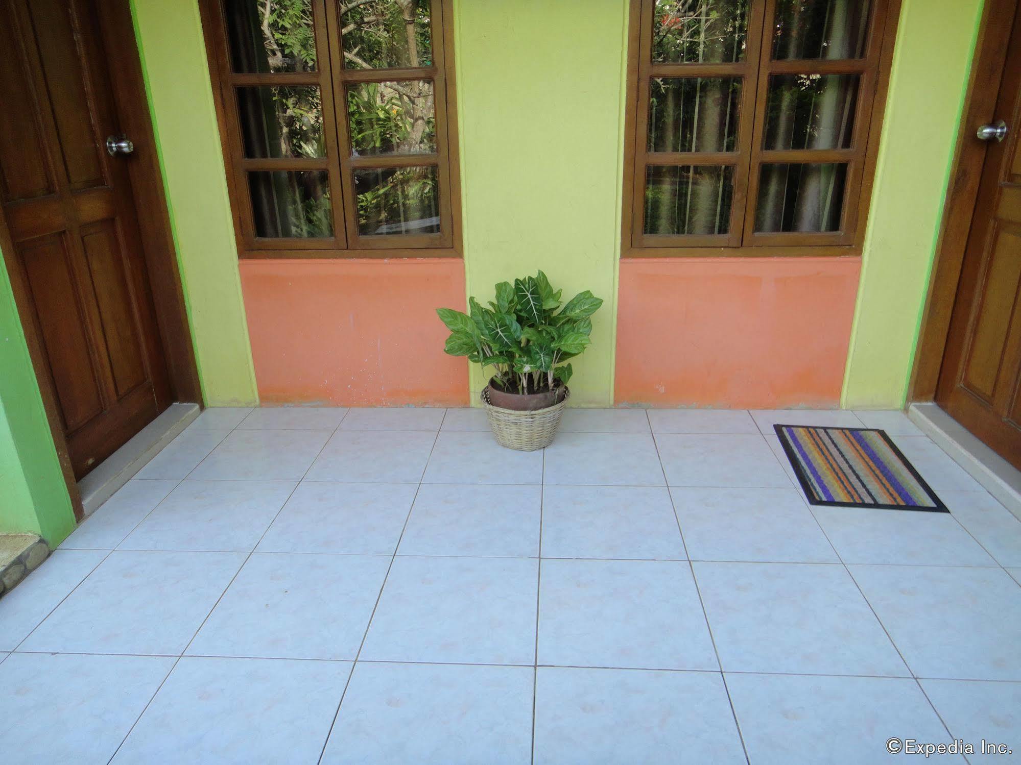 Balai Felicisima Bed & Breakfast Puerto Princesa Екстериор снимка