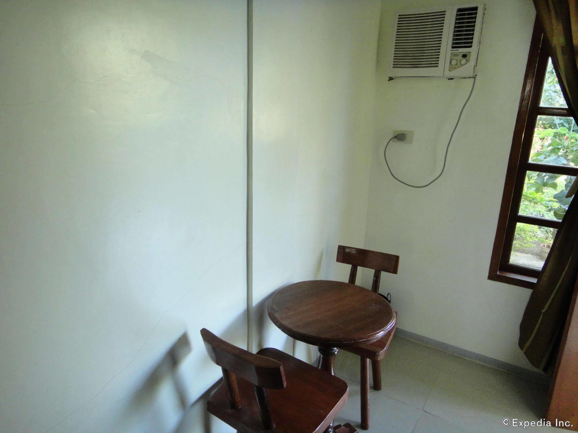 Balai Felicisima Bed & Breakfast Puerto Princesa Екстериор снимка