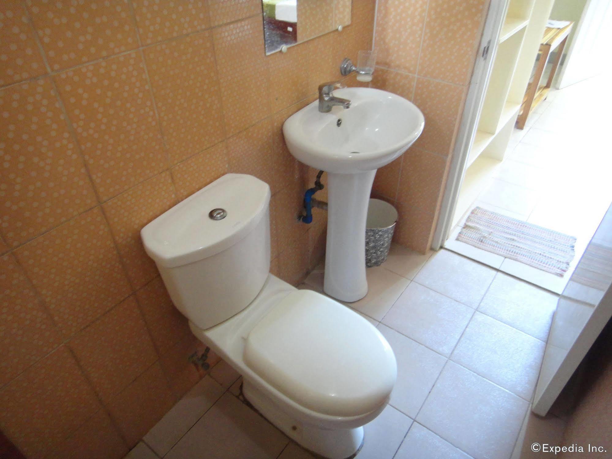 Balai Felicisima Bed & Breakfast Puerto Princesa Екстериор снимка