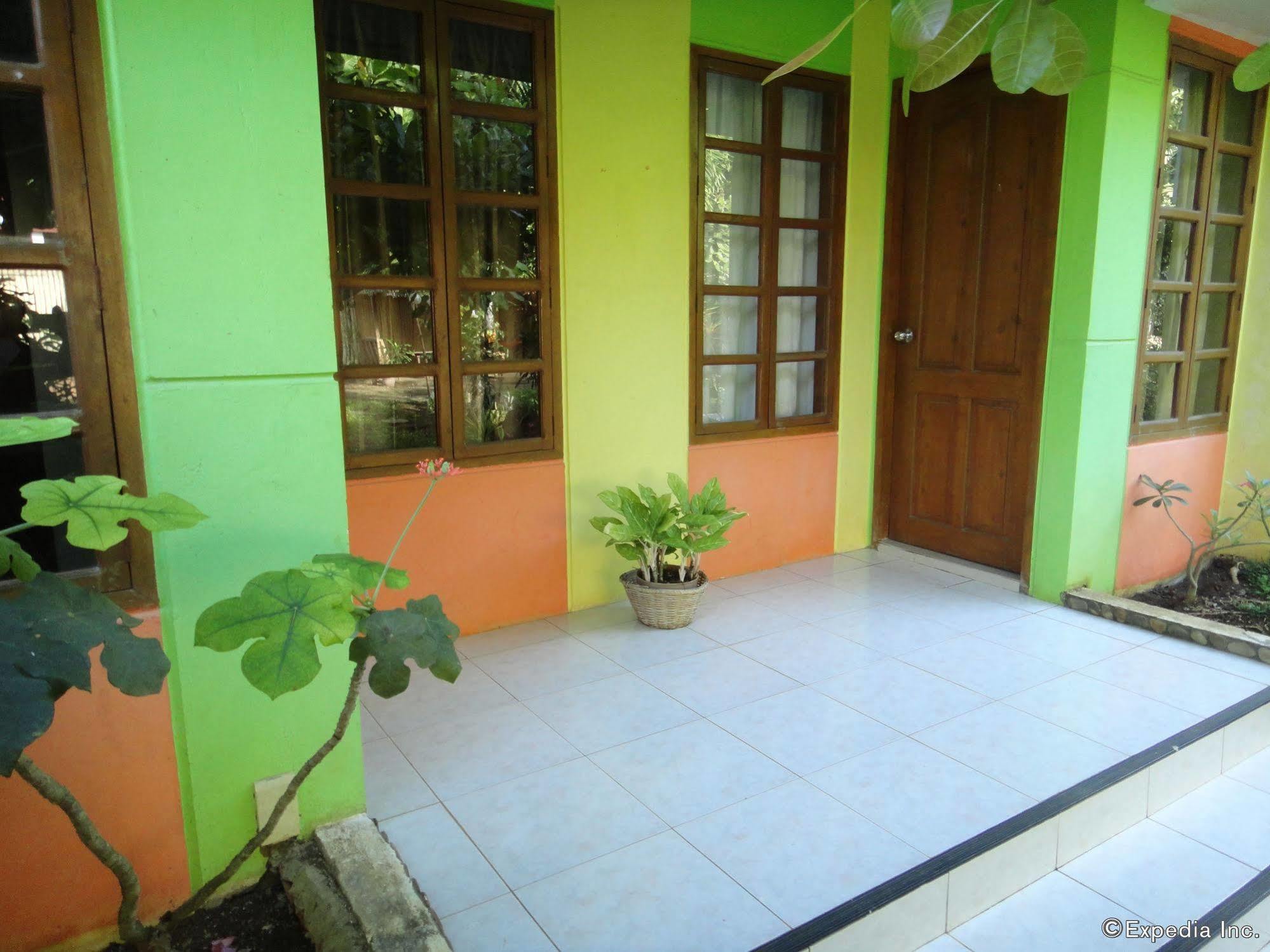 Balai Felicisima Bed & Breakfast Puerto Princesa Екстериор снимка